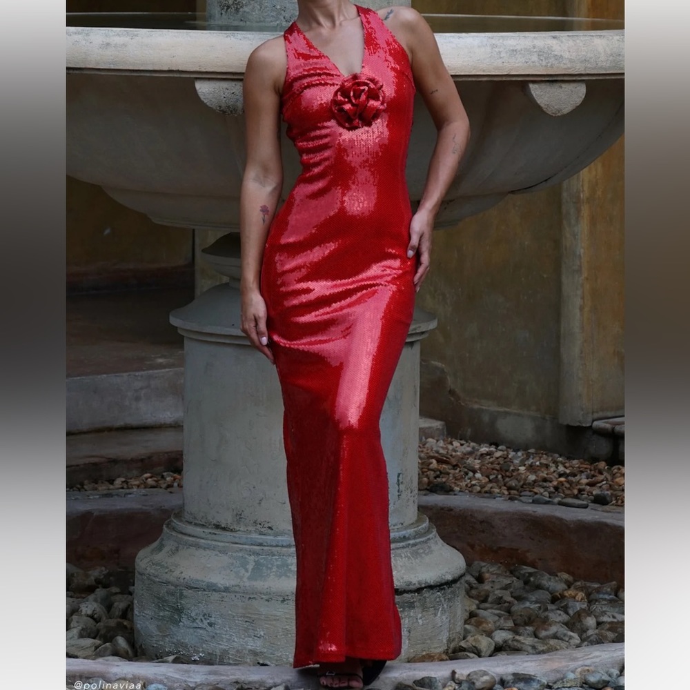 NWT. MESHKI Eliza Rose Sequin Maxi Dress - Red